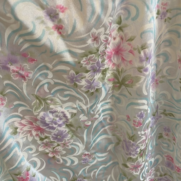 Floral and lace vintage nightgown - Picture 3 of 8